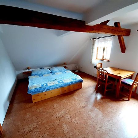 Apartman Roubenka Vsemily Етршиховице Экстерьер фото